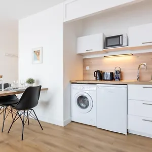 Close To The Centre - Confortable Apartment