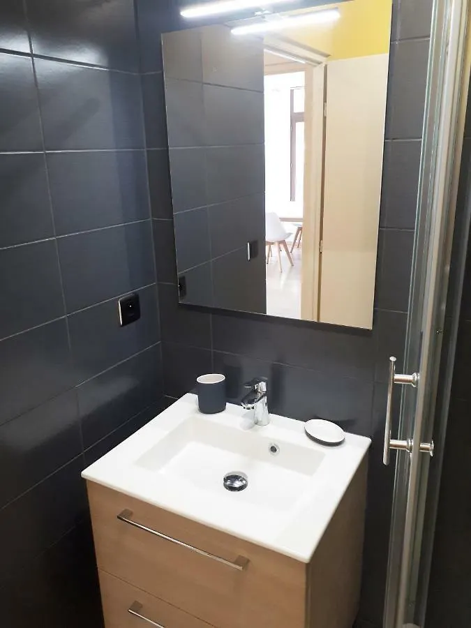Appartement 60M2 / Hyper Centre Lille Apartment